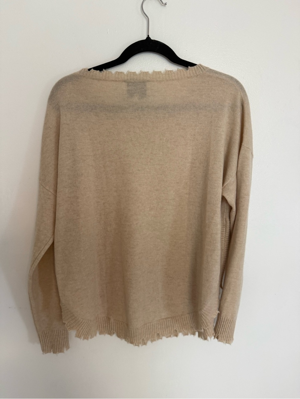 Kujten Sweater Mela Crewneck Distressed in Ecru Cream - Picture 6 of 7